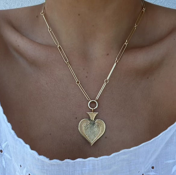 LISA SPADE NECKLACE