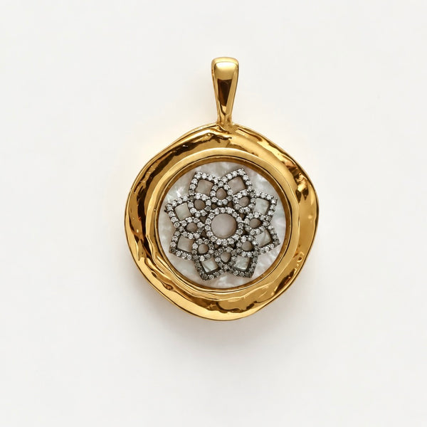 TARYN  FLOWER DISC PENDANT