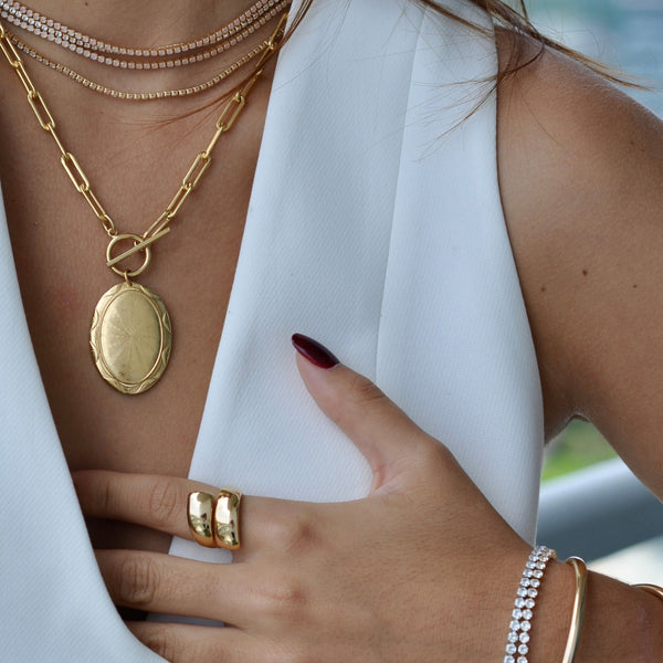 RYLEY OVAL DISC PENDANT