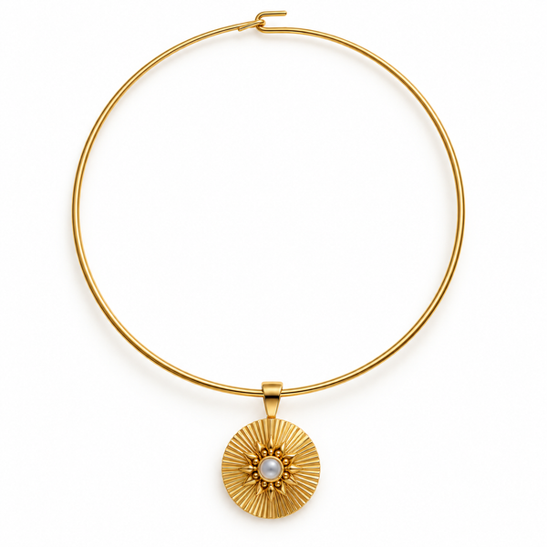 CARLIE FLUTED DISC NECKLACE