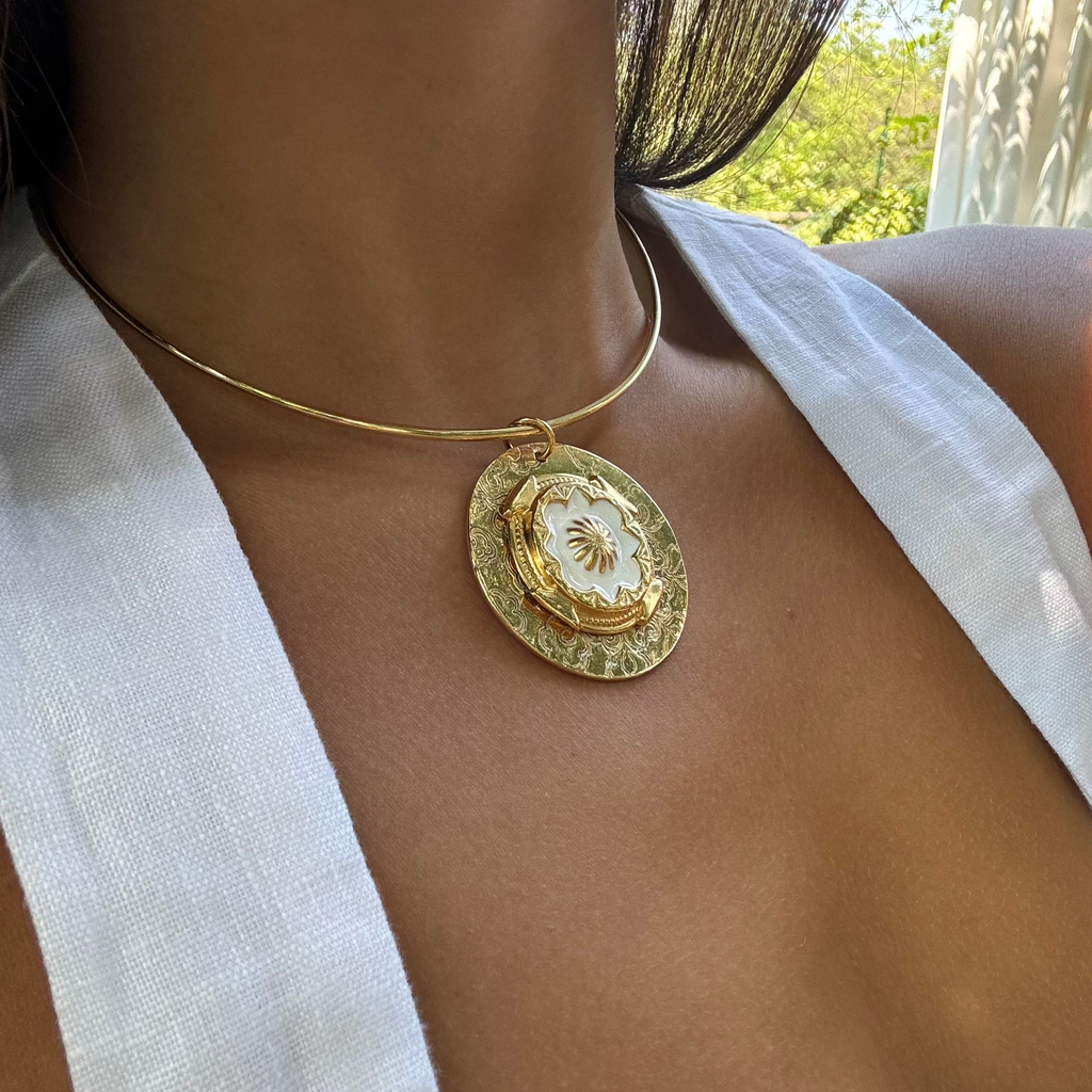ZARIN WHITE ENAMEL ETCHED DISC  NECKLACE