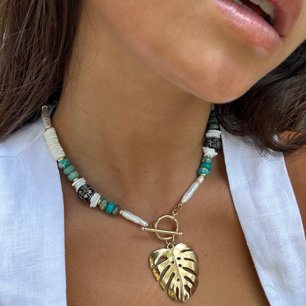 COLE MONSTERA LEAF  NECKLACE