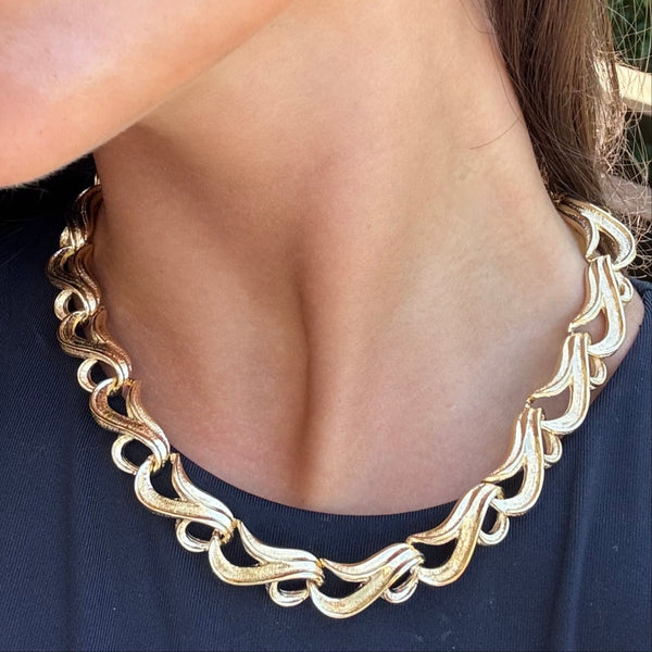 NADDIE SWIRL  LINK CHAIN NECKLACE