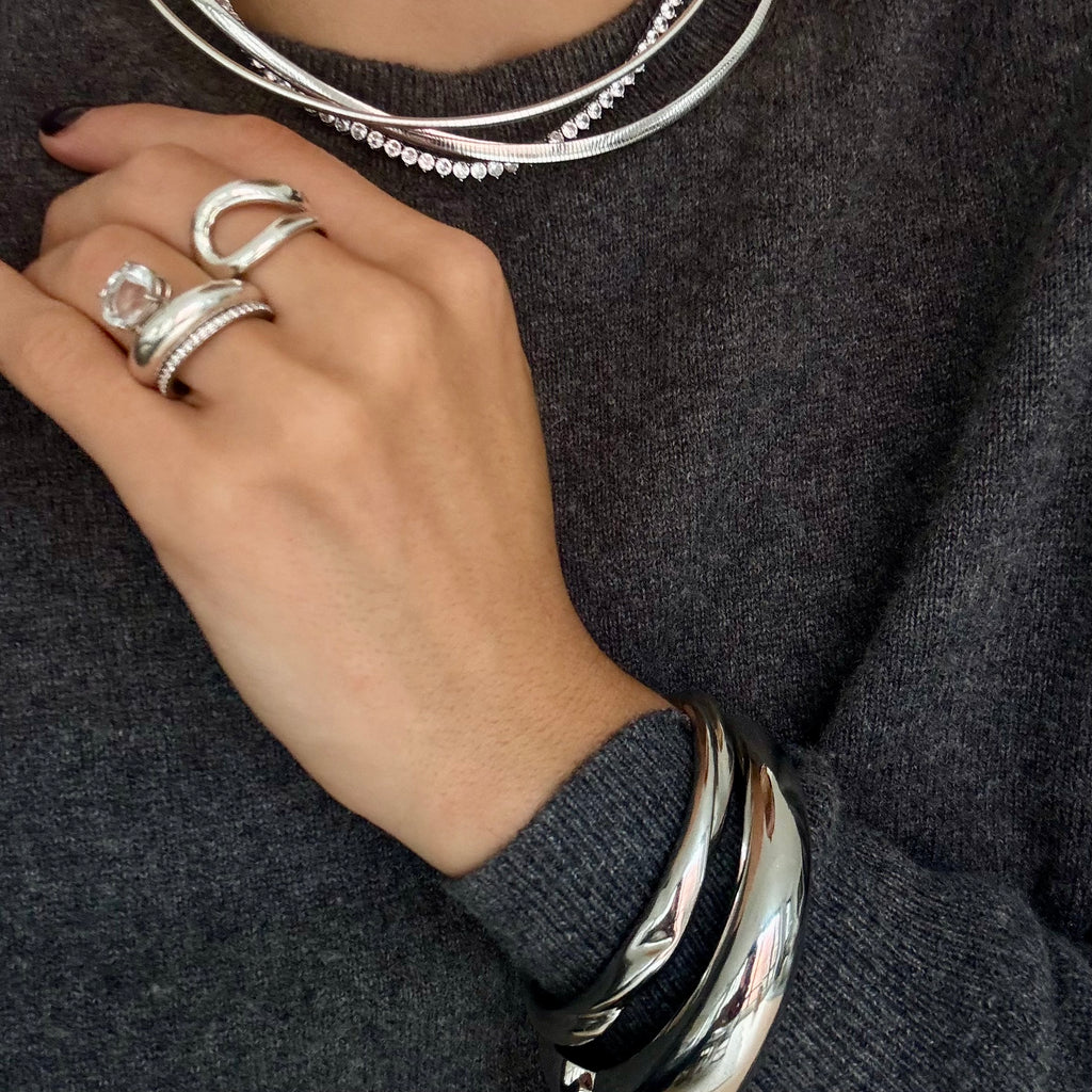 BRYNN TWO LOOP RING