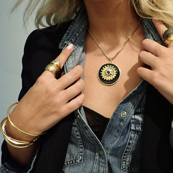 IVY BURST DISC NECKLACE