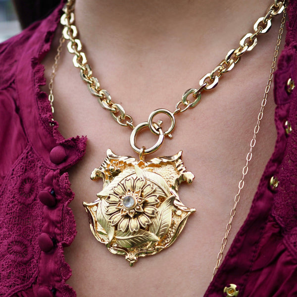 TESS FLORAL SHIELD STATEMENT NECKLACE