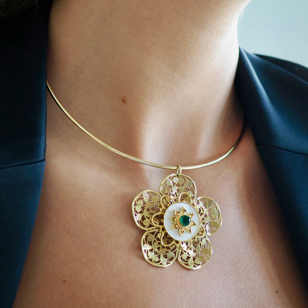 ALEXA  FILAGREE FLOWER NECKLACE