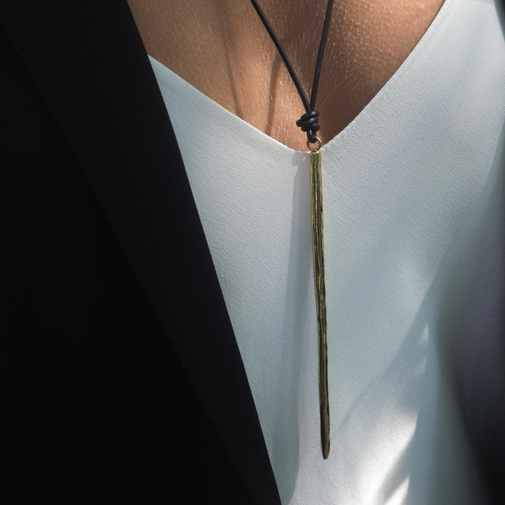 REESE LONG DAGGER PENDANT NECKLACE