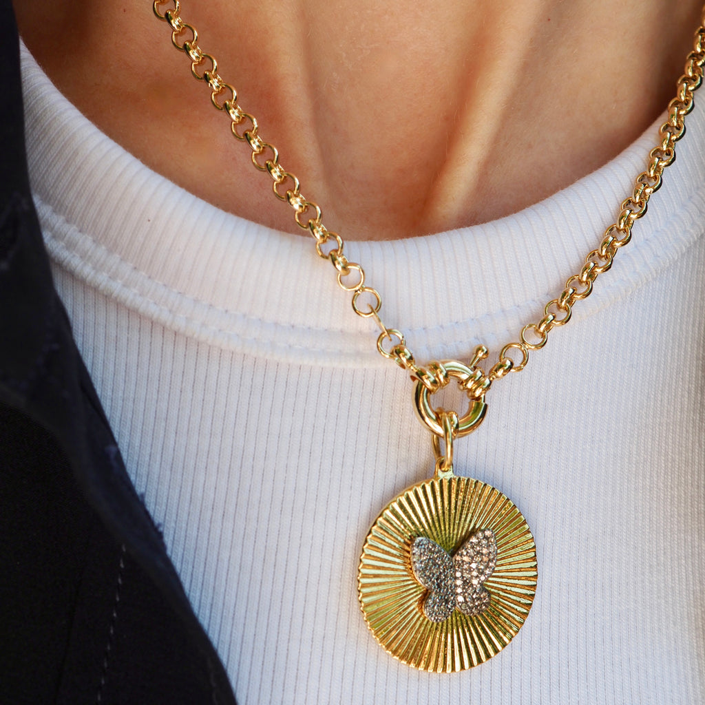 LIVEE FLUTED BUTTERFLY DISC NECKLACE