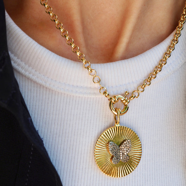 LIVEE FLUTED BUTTERFLY DISC NECKLACE