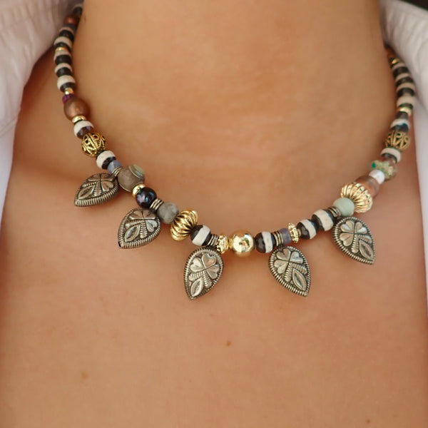 NOA  BEADED NECKLACE