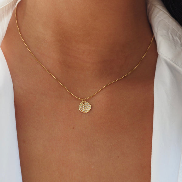 OLIVE PAVE DISC NECKLACE