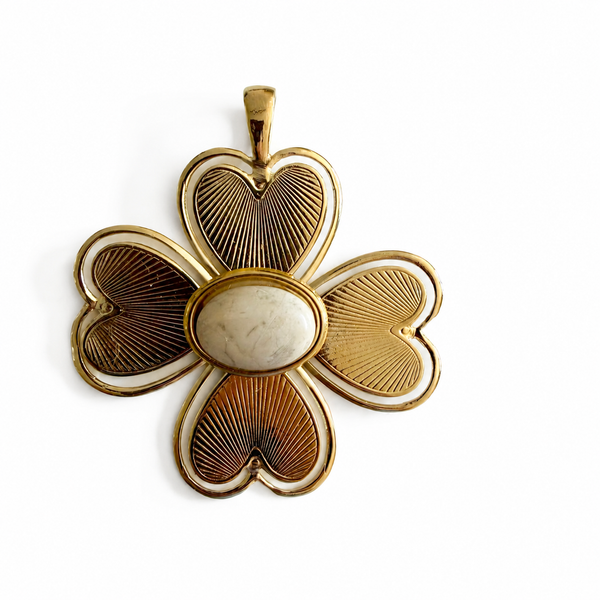 MARNIE CLOVER PENDANT