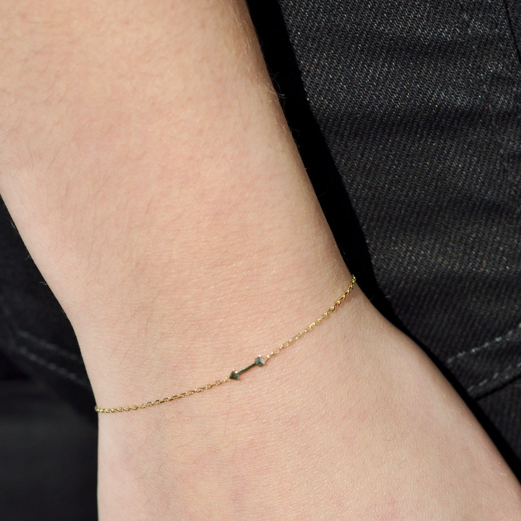 KYLIE BABY ARROW BRACELET
